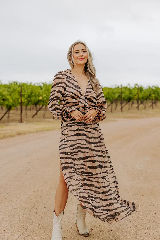 Everyday Dress with Keyhole Back for a Stylish Detail Desirae Long Sleeve Maxi Dress - Stampede Everyday Dress with Keyhole Back for a Stylish Detail Desirae Long Sleeve Maxi Dress - Stampede