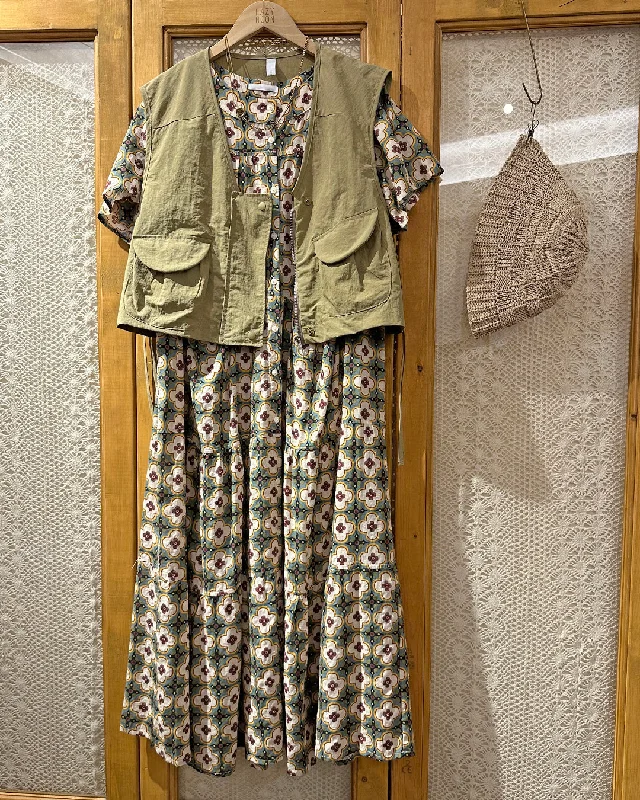  Vintage Tile Print Dress