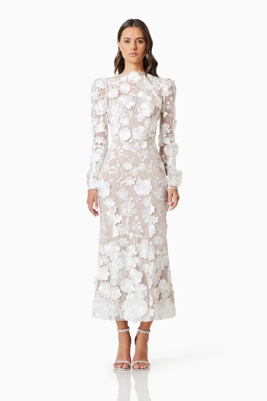 Midi dresses with gathered skirts for a full and flowing silhouette Shannon 3D Floral Midi Dress In White Midi dresses with gathered skirts for a full and flowing silhouette Shannon 3D Floral Midi Dress In White