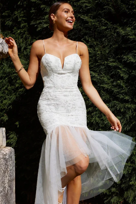 Midi dresses with ruffled bodices for a more pronounced feminine look Dreamy Removable Sleeve Sequin Dress White Midi dresses with ruffled bodices for a more pronounced feminine look Dreamy Removable Sleeve Sequin Dress White