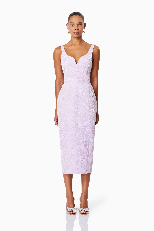 Midi dresses with side slits for a sexy and elegant appearance OMR x ELLIATT: Dasher Eventwear Midi Dress In Purple Midi dresses with side slits for a sexy and elegant appearance OMR x ELLIATT: Dasher Eventwear Midi Dress In Purple
