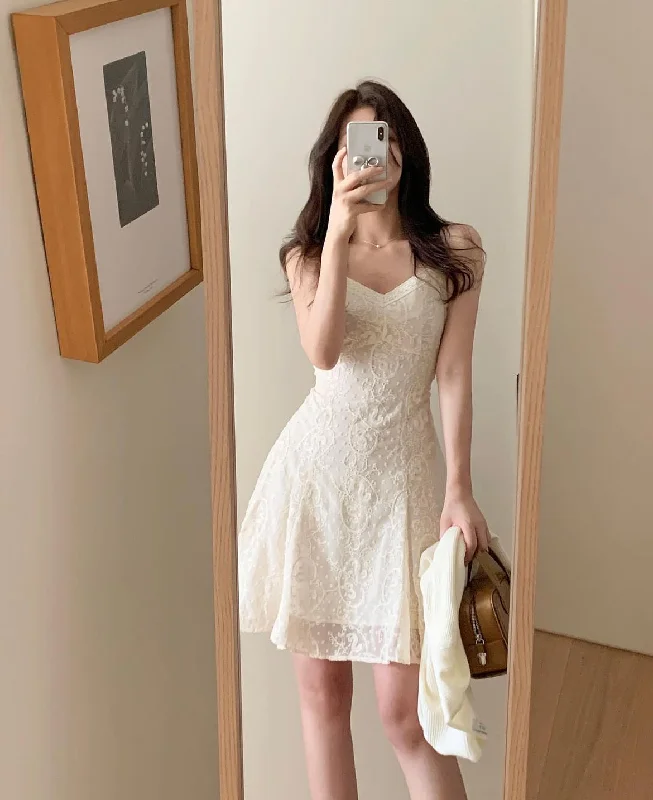 Everyday Dress with Asymmetric Hem for a Unique Look​ [🌷S/S] Vintage Lace Mini OPS🤎High quality
