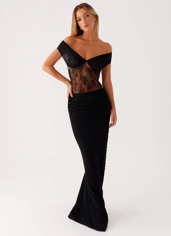 Everyday Dress with Pleated Skirt for a Feminine Touch​ Elle Maxi Dress - Black