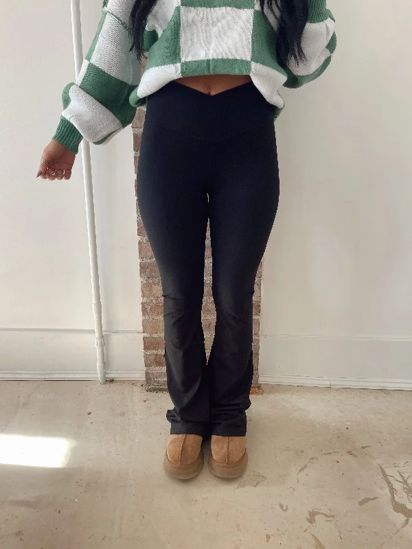 Women's Metallic Tight Trousers in Gold for a Glamorous Party EnsembleFall Flare Leggings Women's Metallic Tight Trousers in Gold for a Glamorous Party EnsembleFall Flare Leggings