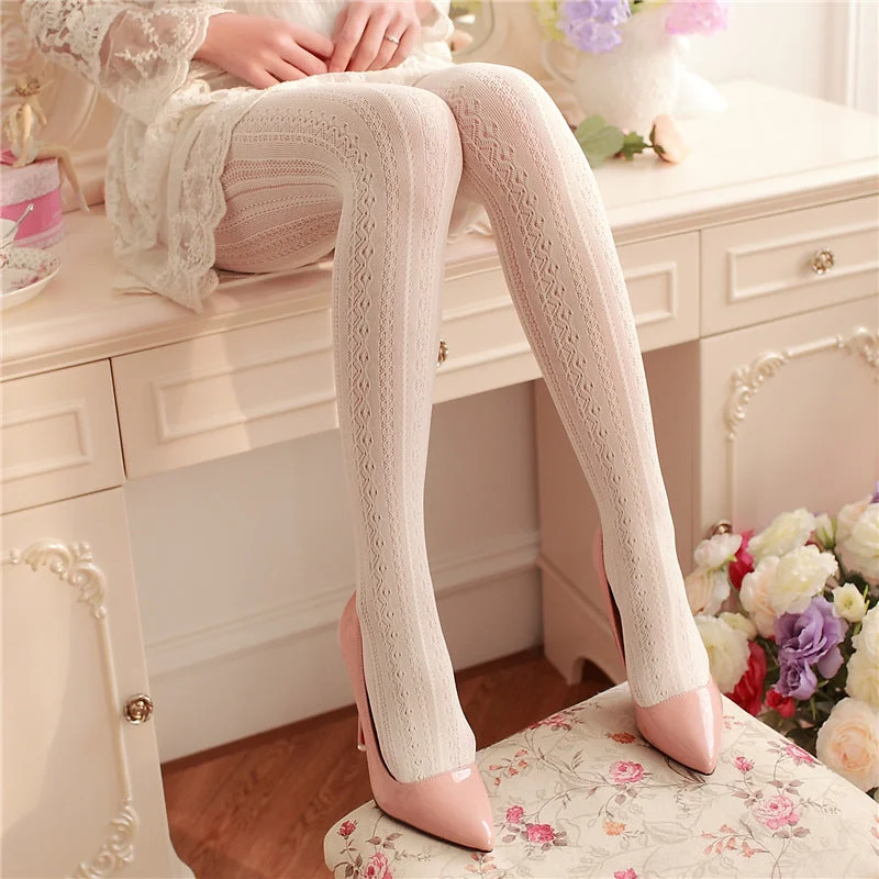 Plus Size Women's Snake - Print Tight Trousers in Brown and Black for a Bold Fashion StatementDainty Lace Tights Plus Size Women's Snake - Print Tight Trousers in Brown and Black for a Bold Fashion StatementDainty Lace Tights