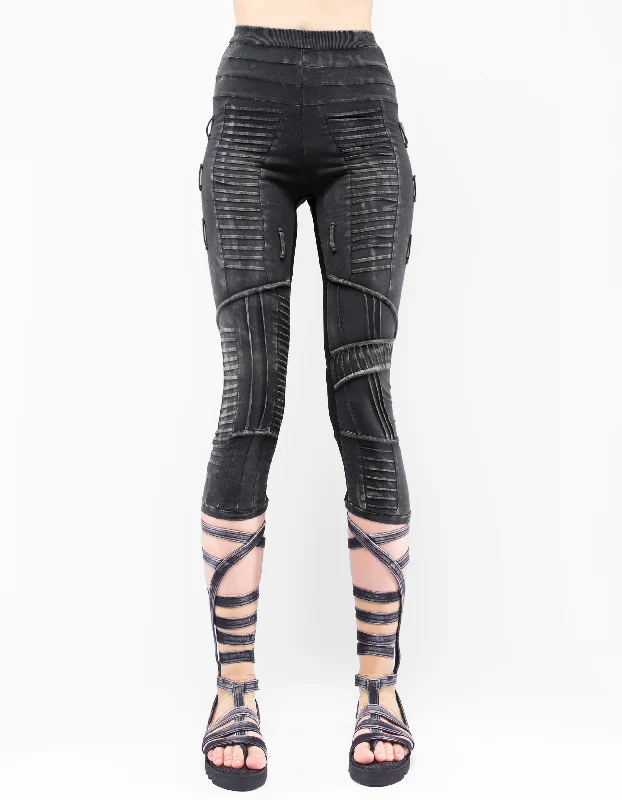 Plus Size Women's Embroidered Tight Trousers in White for a Feminine and Elegant StyleLEGGINGS CRYSTALIZE Plus Size Women's Embroidered Tight Trousers in White for a Feminine and Elegant StyleLEGGINGS CRYSTALIZE