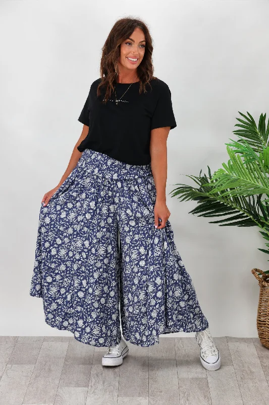 Women's Denim - Look Tight Trousers in Light Blue for a Casual and Versatile OptionZen Garden Jessie Pant Omega Women's Denim - Look Tight Trousers in Light Blue for a Casual and Versatile OptionZen Garden Jessie Pant Omega