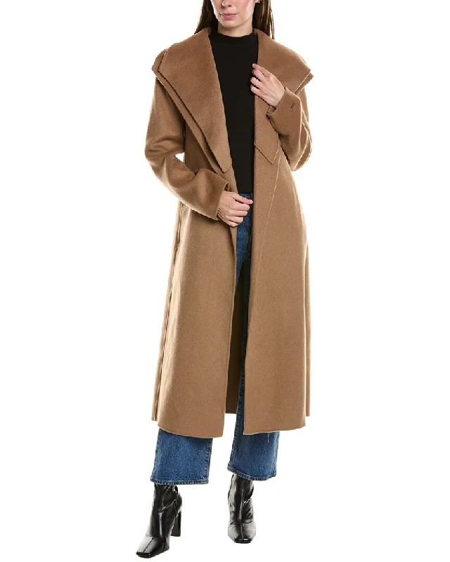 Women's overalls with a modern and minimalist lookTahari Elliot Wool-Blend Overcoat Women's overalls with a modern and minimalist lookTahari Elliot Wool-Blend Overcoat