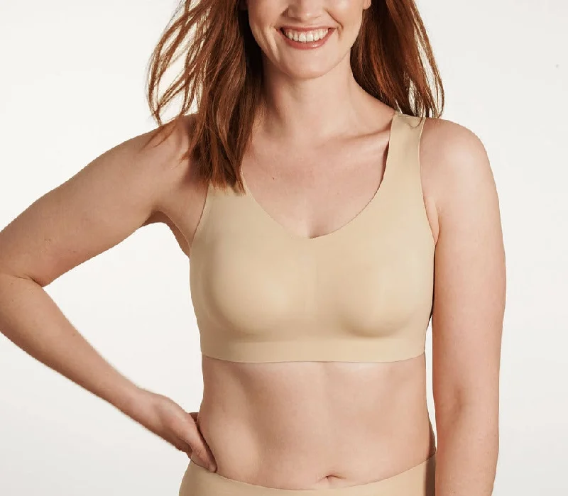 convertible sports bras for versatile useEvelyn & Bobbie Defy Sand Wireless Bra