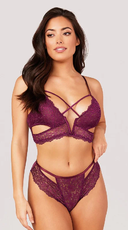 minimizer plus size bras for curvy figuresMila Sensual Lace Bra Set