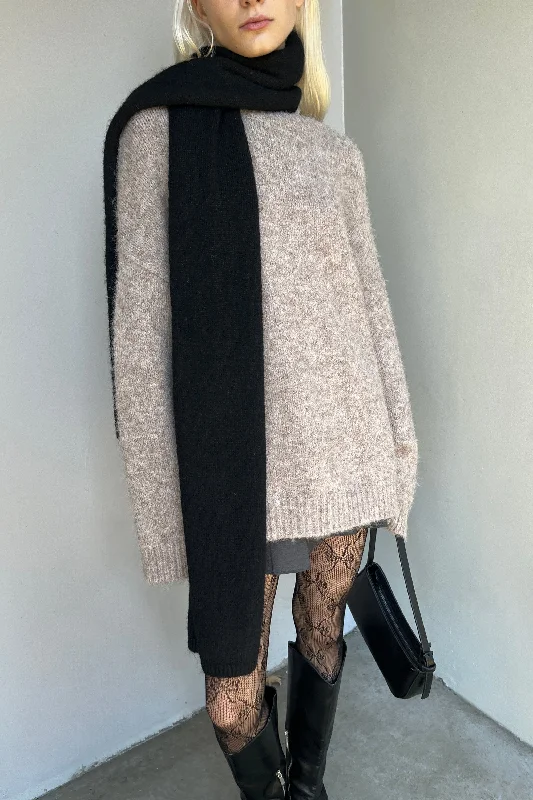 open front women cardigan for easy stylingCHUNKY KNIT SCARF