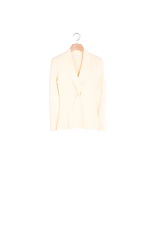 boyfriend style women cardigan for a relaxed fitPull twisté en maille