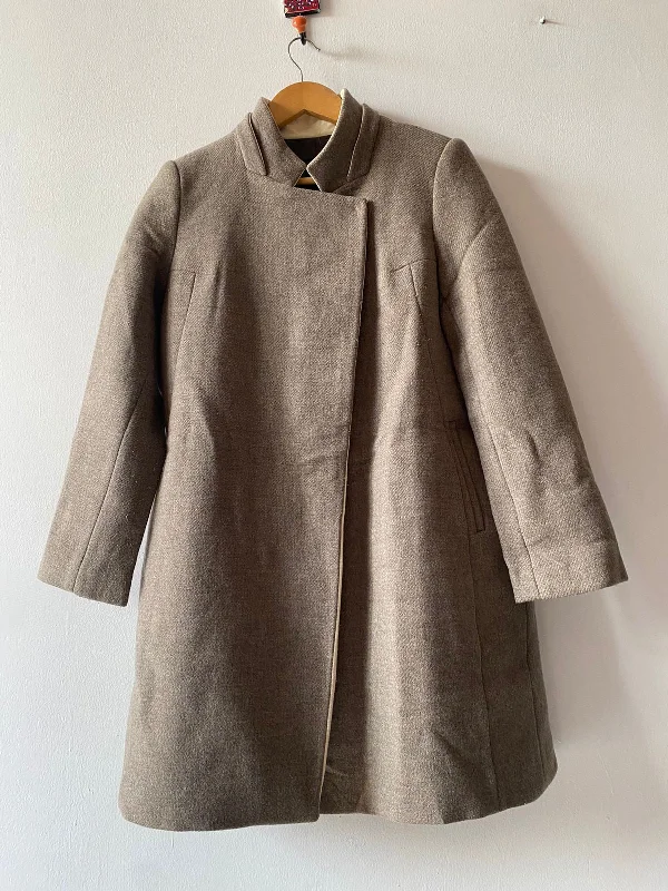 Women's overalls with a camouflage print for a trendy edgeOvercoat