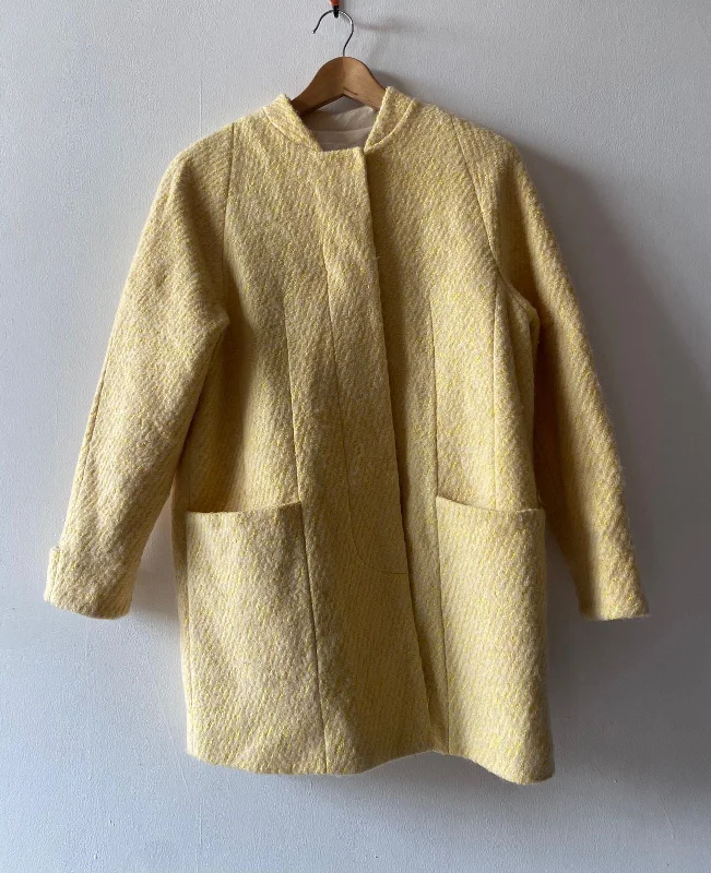 Women's overalls with a modern and minimalist lookOvercoat