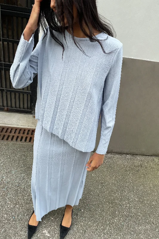 button down women cardigan with vintage buttonsWIDE RIBBED TOP