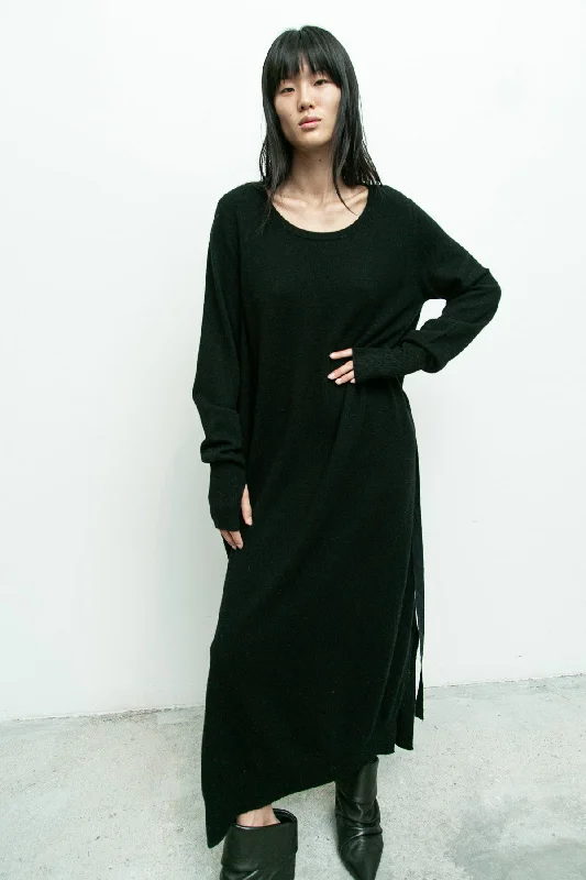 Sleeveless Women's Silk Blend Sweater Dresses for a Sophisticated LookHalter Neck Women Dress to Show Off the Shoulders and NecklineWrap Sweater Dress Sleeveless Women's Silk Blend Sweater Dresses for a Sophisticated LookHalter Neck Women Dress to Show Off the Shoulders and NecklineWrap Sweater Dress
