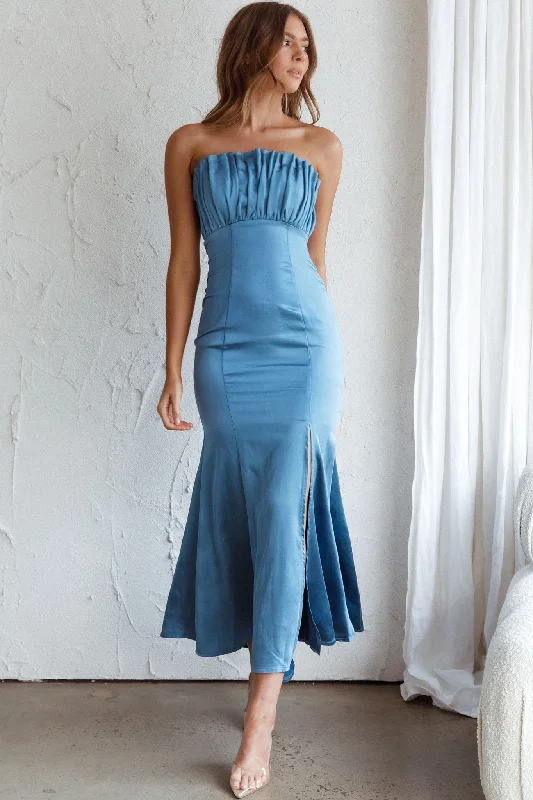Sheath Women Dress with a Tailored Fit for a Professional LookTivoli Strapless Gathered Bust Midi Dress Midnight Blue Sheath Women Dress with a Tailored Fit for a Professional LookTivoli Strapless Gathered Bust Midi Dress Midnight Blue