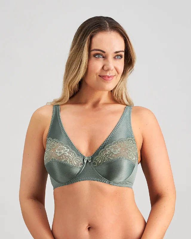 seamless wireless bras for everyday comfortClassic Underwire Underwire Bra