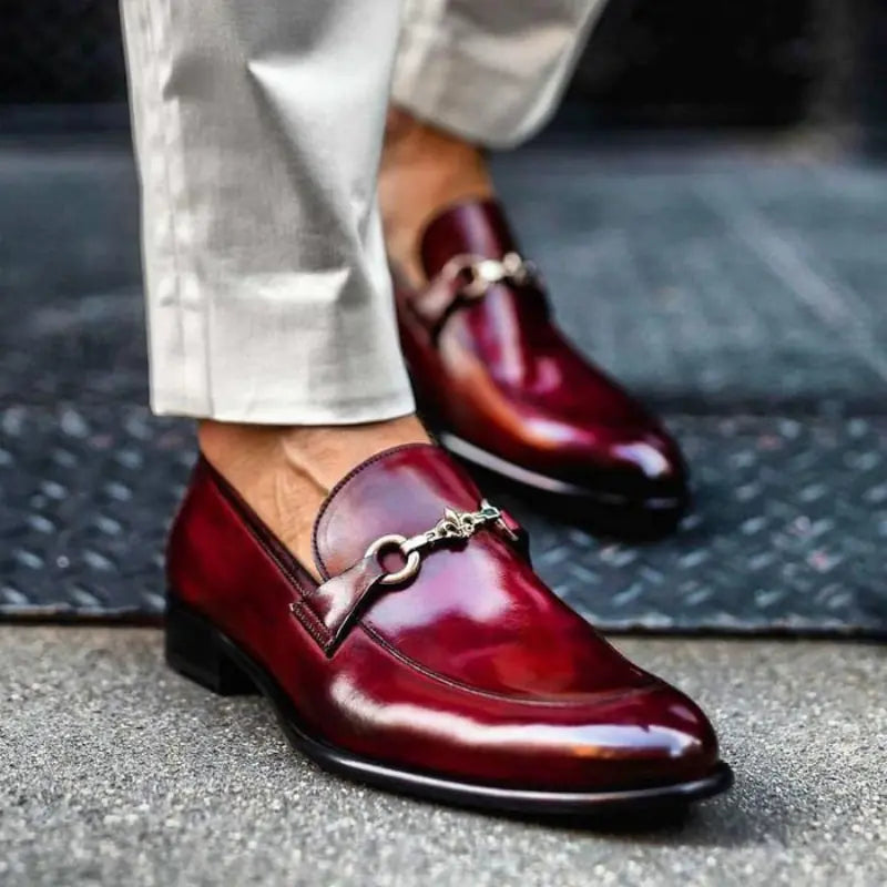 Shapers with a removable padding for customizationMen's Classic Metal Chain Loafers Shapers with a removable padding for customizationMen's Classic Metal Chain Loafers