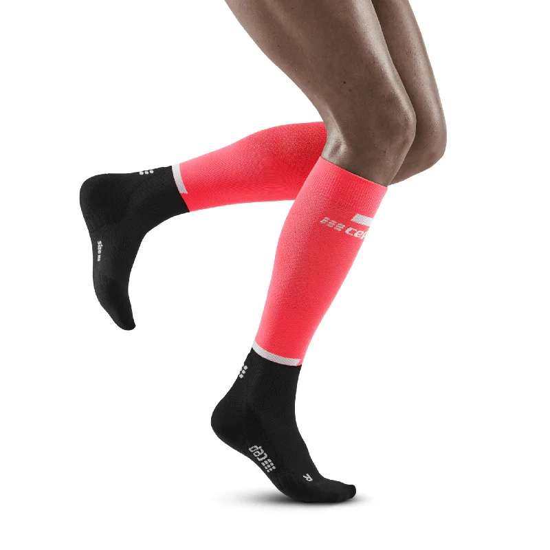 Party stockings for a night outThe Run Compression Tall Socks 4.0 for Women