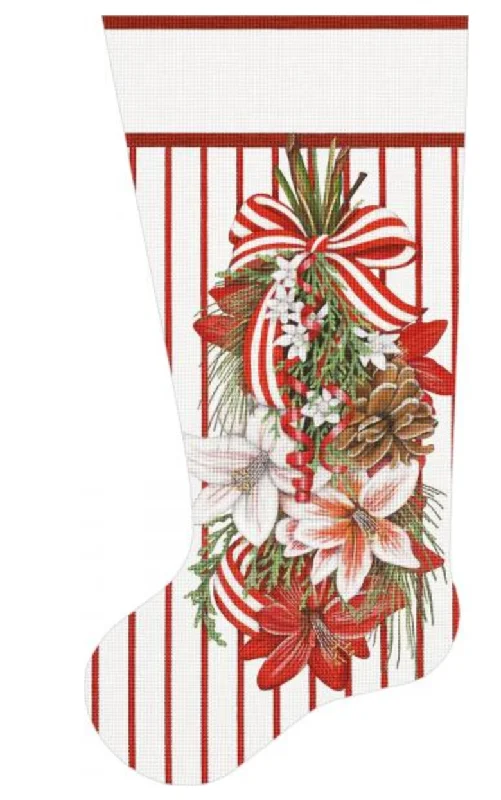 Gold - toned stockings for a glamorous touchMLT696 Amaryllis Christmas Swag Sock