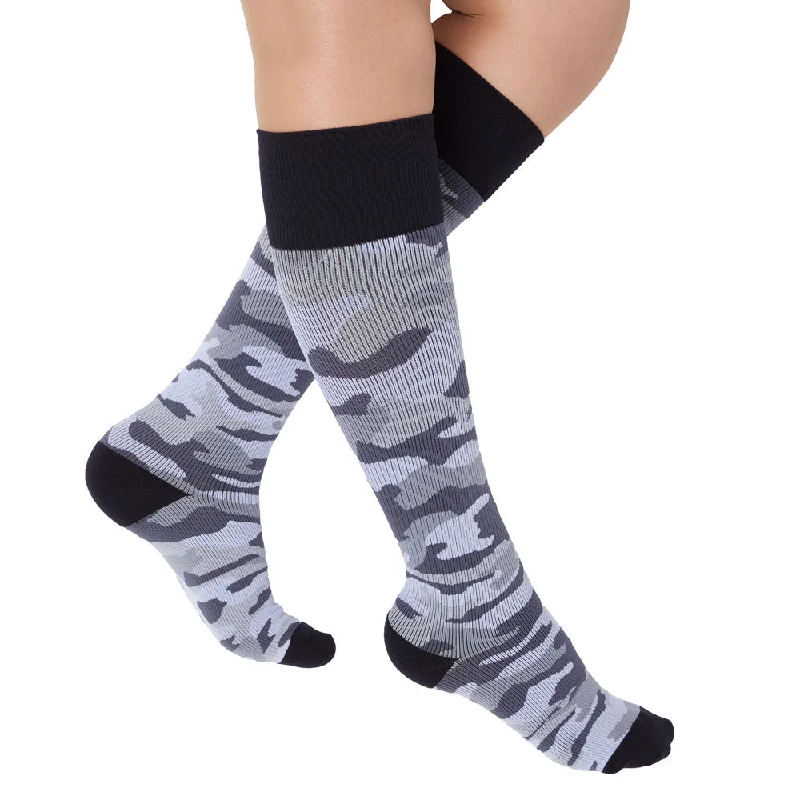 Opaque stockings in a classic black colorRejuva Camo Knee High Compression Socks