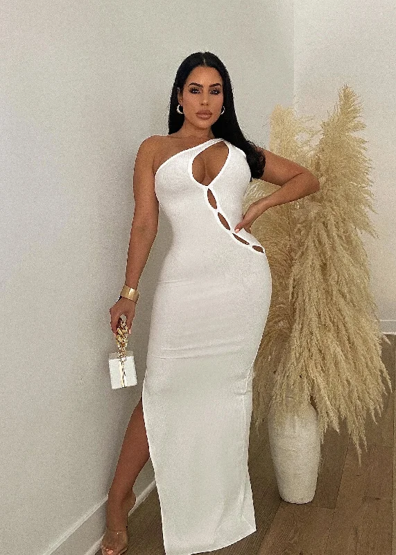 Maxi dresses with pom - pom trims for a playful and festive lookLucky Strike Maxi Dress White Maxi dresses with pom - pom trims for a playful and festive lookLucky Strike Maxi Dress White