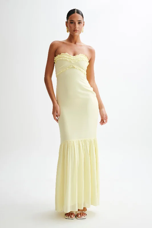 Maxi dresses with a ruffled neckline for a charming lookOlivette Strapless Chiffon Maxi Dress - Lemon Sherbet Maxi dresses with a ruffled neckline for a charming lookOlivette Strapless Chiffon Maxi Dress - Lemon Sherbet