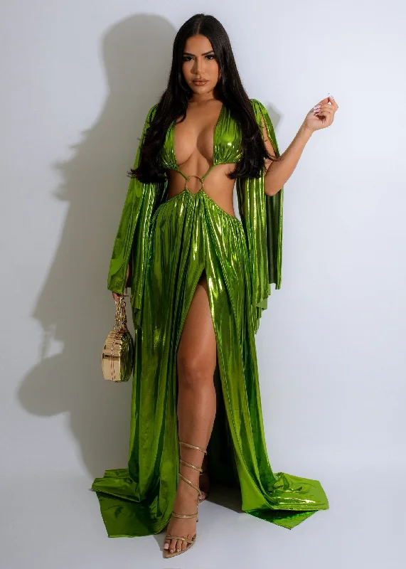 Maxi dresses with thin spaghetti straps for a delicate and feminine feelPortrait Of Our Love Metallic Maxi Dress Green Maxi dresses with thin spaghetti straps for a delicate and feminine feelPortrait Of Our Love Metallic Maxi Dress Green