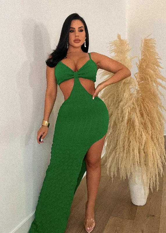 Maxi dresses with off - the - shoulder styles for a romantic and breezy lookWork On It Popcorn Maxi Dress Green Maxi dresses with off - the - shoulder styles for a romantic and breezy lookWork On It Popcorn Maxi Dress Green