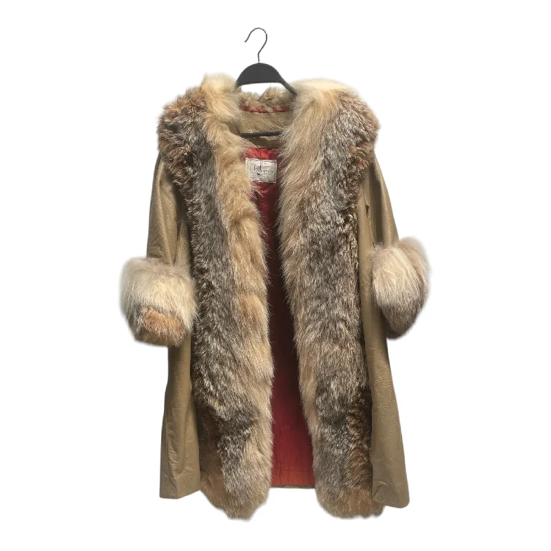 Mid - length women's down coats in a slim fit for a modern and sleek appearanceWilson/Coat/Leather/BEG/ Mid - length women's down coats in a slim fit for a modern and sleek appearanceWilson/Coat/Leather/BEG/