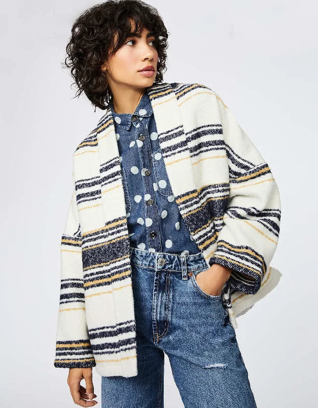 Women's long - sleeve wool coats in a houndstooth pattern for a classic charmCABIN STRIPE BLANKET JACKET Women's long - sleeve wool coats in a houndstooth pattern for a classic charmCABIN STRIPE BLANKET JACKET