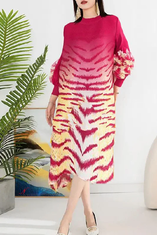 Bodycon dress in a geometric pattern​Long Sleeve Printed Midi Dress