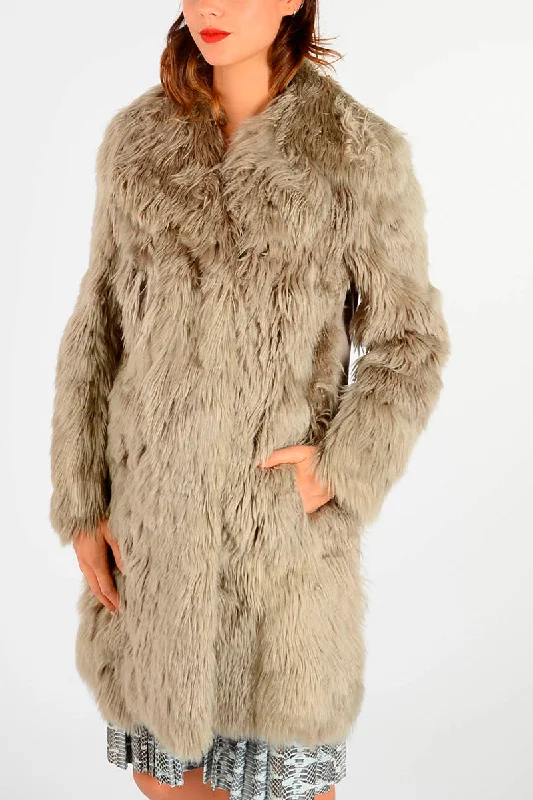 Petite women's wool blend coats with a tailored fit for a flattering silhouetteMaison Margiela MM1 Alpaca Real Fur Coat Petite women's wool blend coats with a tailored fit for a flattering silhouetteMaison Margiela MM1 Alpaca Real Fur Coat