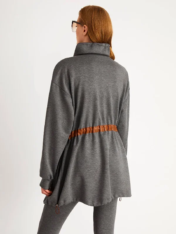 Women's faux fur coats in bright colors for a bold fashion statementOversized Jacket Women's faux fur coats in bright colors for a bold fashion statementOversized Jacket