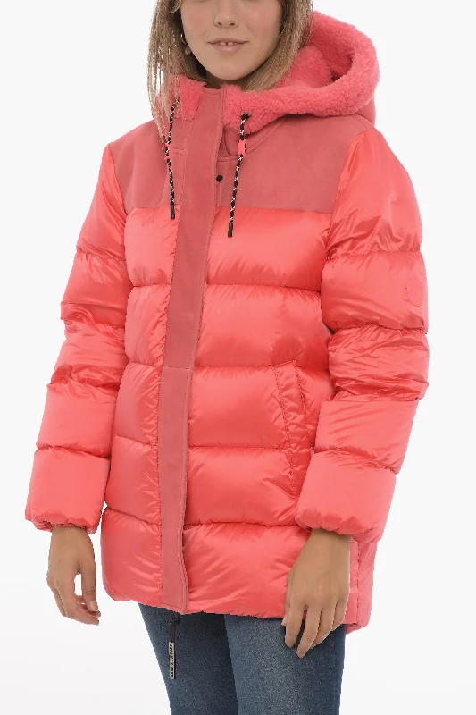 Checkered women's wool coats in a classic pattern for a timeless styleUGG Nylon SHASTA Down Jacket with Real Fur Details Checkered women's wool coats in a classic pattern for a timeless styleUGG Nylon SHASTA Down Jacket with Real Fur Details