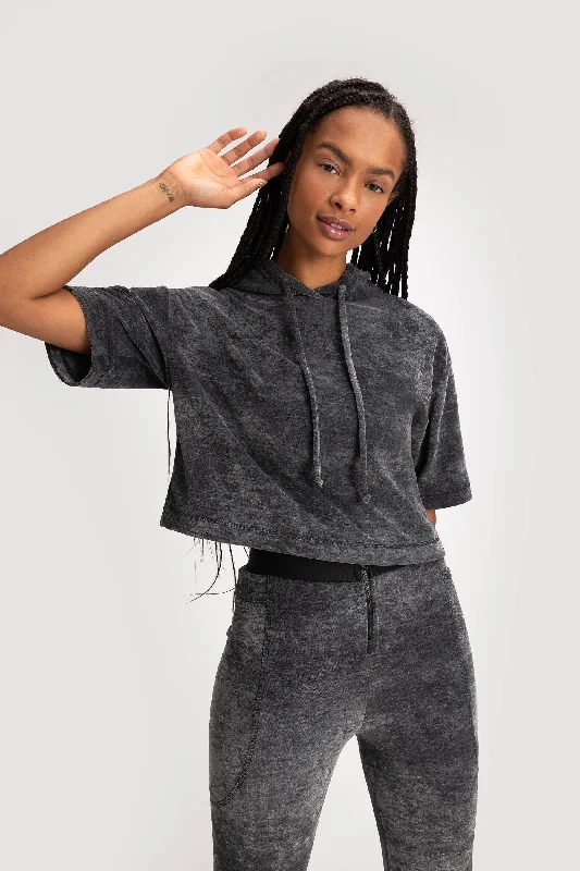 Mid - length women's down coats in a slim fit for a modern and sleek appearanceUrban Vibes Maxi Blouse Mid - length women's down coats in a slim fit for a modern and sleek appearanceUrban Vibes Maxi Blouse