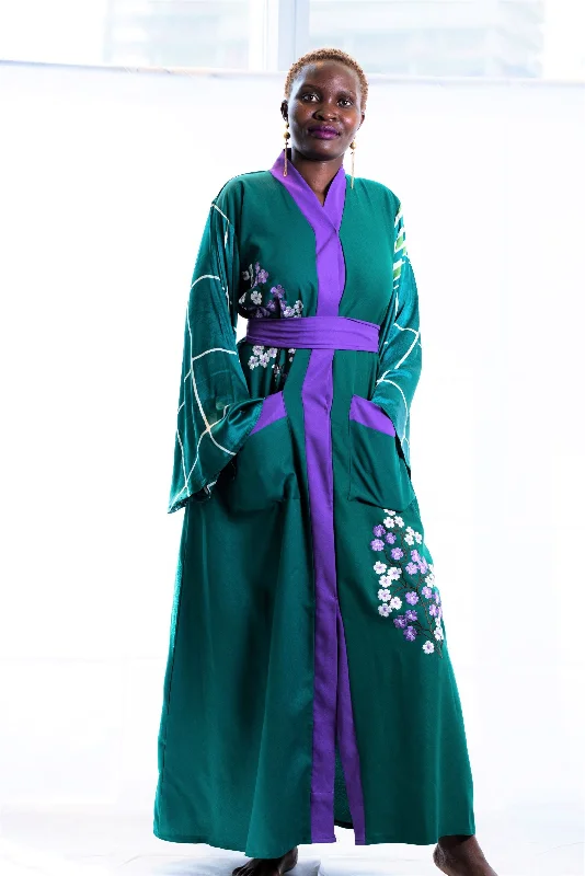 women robes with thermal - regulating propertiesKelly Embroidered kimono robe