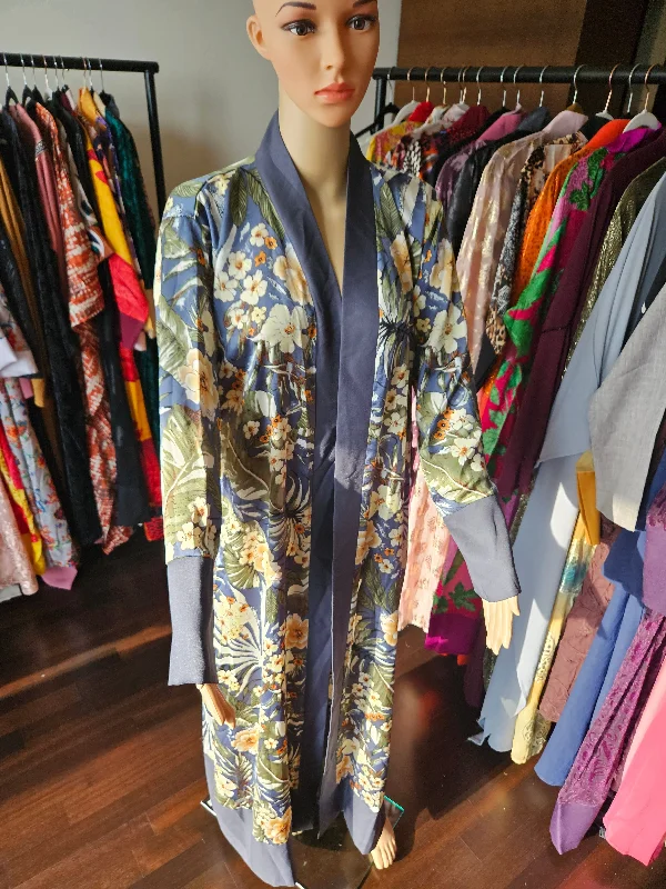 women robes with thermal - regulating propertiesKinsley floral kimono robe