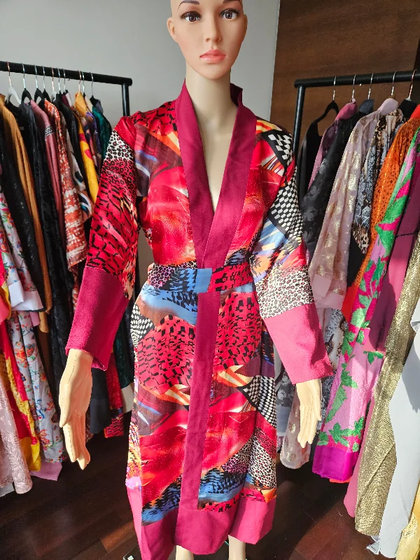 women robes with a nautical - themed patternInes Red Abaya Robe