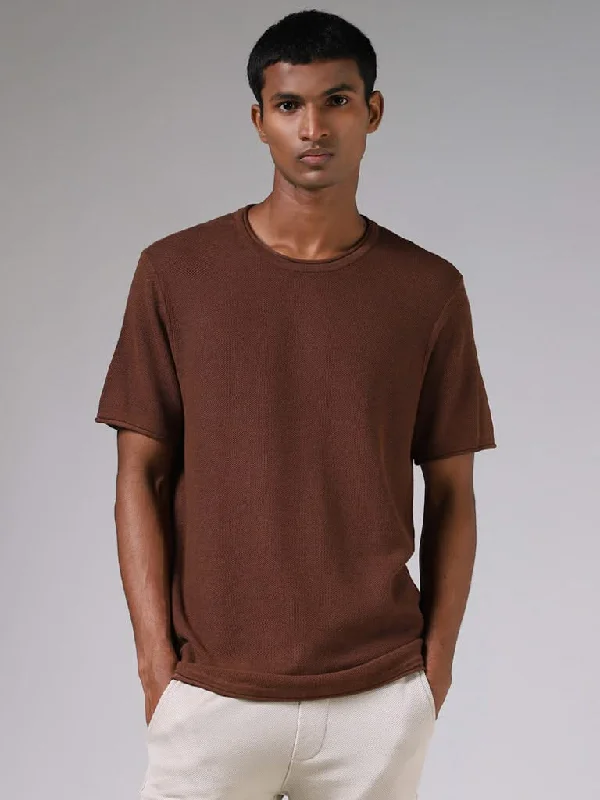 Bermuda Women Shorts for a Classic and Sophisticated LookETA Coco Brown Knitted Solid Slim-Fit T-Shirt Bermuda Women Shorts for a Classic and Sophisticated LookETA Coco Brown Knitted Solid Slim-Fit T-Shirt