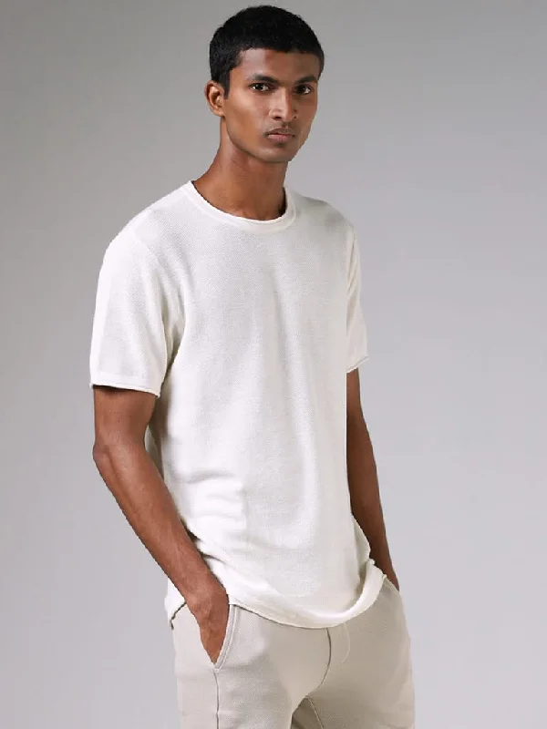 Stretchable Women Shorts for Maximum MobilityETA Off White Knitted Solid Slim-Fit T-Shirt Stretchable Women Shorts for Maximum MobilityETA Off White Knitted Solid Slim-Fit T-Shirt
