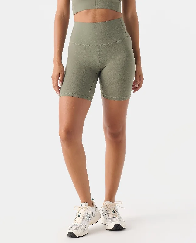 Belted Women Shorts to Enhance the WaistlineLiv Short Fern